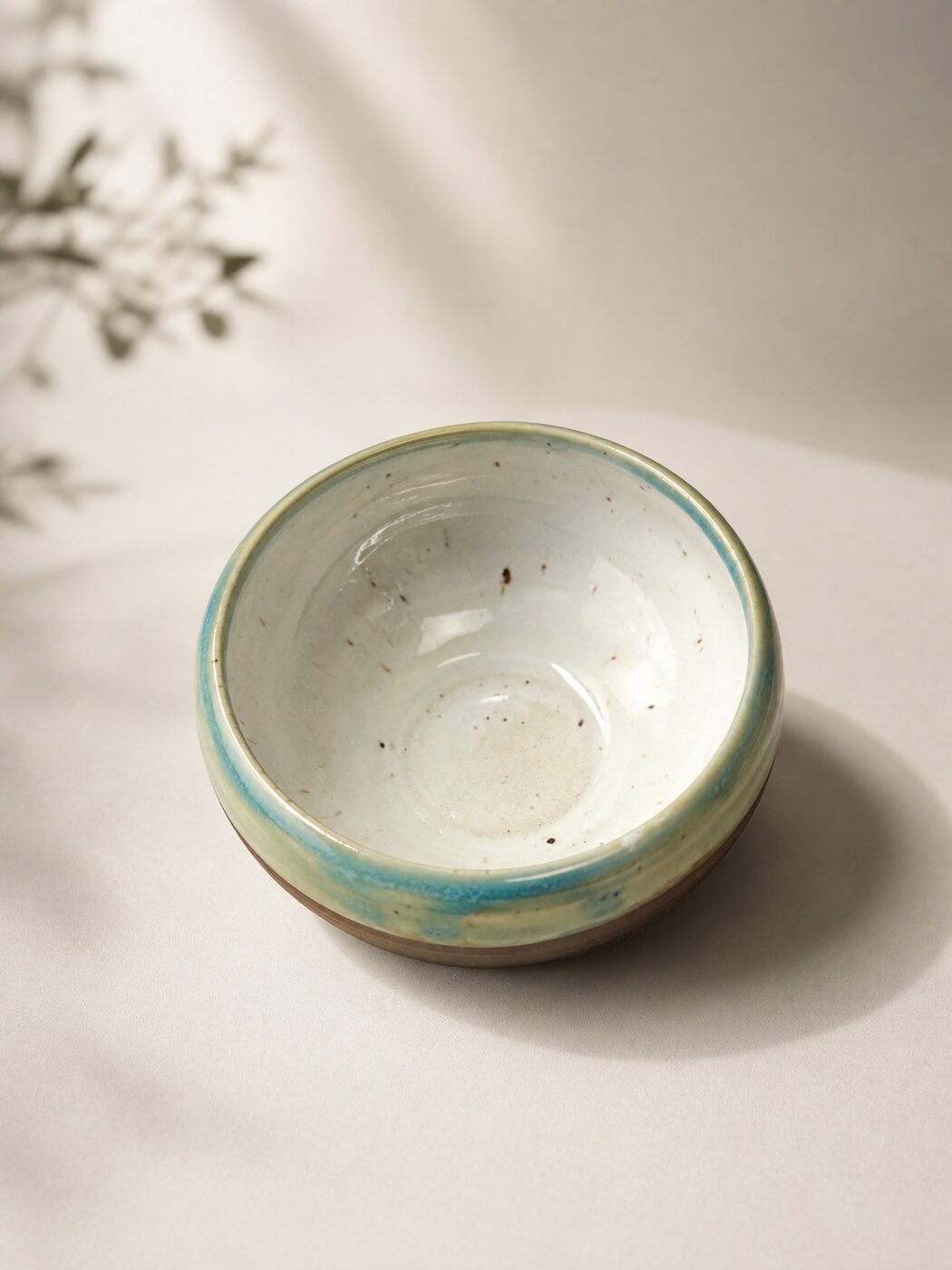 Sage cylinder cup, straight on